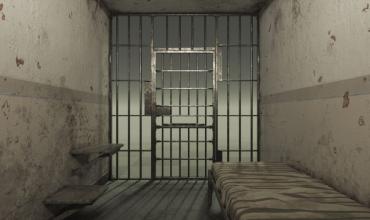 Investigan a un guardiacárcel por intentar descartar droga durante un control interno