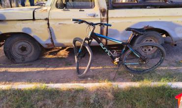 Una menor y un joven resultaron heridos tras un choque entre una moto y una bicicleta