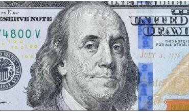 El dólar se mantuvo estable a pesar de la volatilidad global y cerró en $1.415