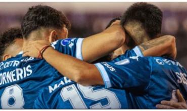 Racing venció a Independiente Petrolero en el debut en la Copa Sudamericana