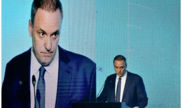 El juez pidió levantar el secreto bancario de Adorni y citó a declarar a otros cinco testigos