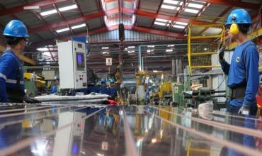 Según el INDEC: La industria se desplomó 8,7% en febrero