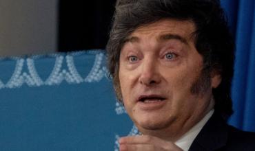 Milei admitió que los últimos meses de la economía fueron duros, pidió paciencia y volvió a atacar al periodismo