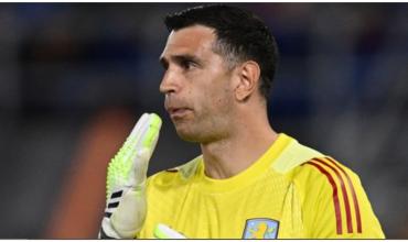 Con Dibu, Aston Villa le ganó 3-1 al Bologna y tiene un pie en semifinales de Europa League