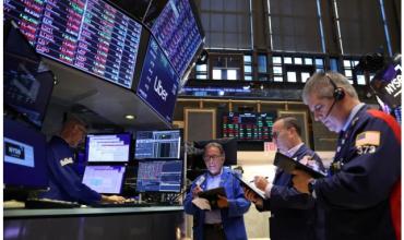 Con resultados dispares en las acciones, el riesgo país perforó los 600 puntos