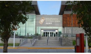 Horas de tensión: una amenaza de bomba paralizó el aeropuerto de Jujuy y un pasajero fue detenido