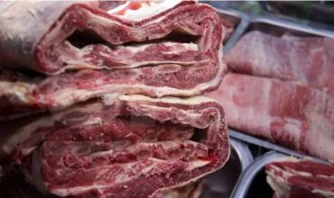 La carne impulsó la inflación en marzo y ya hay municipios que pagan sueldos con vales
