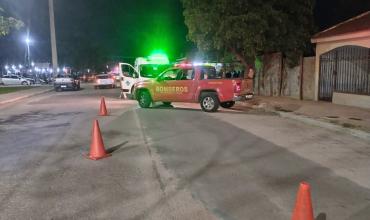 Joven motociclista perdió el conocimiento y cayó al asfalto: fue trasladada al hospital