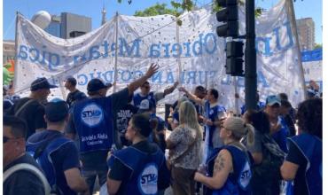 El Sindicato de Trabajadores Viales denunció penalmente a Javier Milei