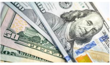 El dólar blue subió levemente y el oficial sigue por debajo de los $1.400