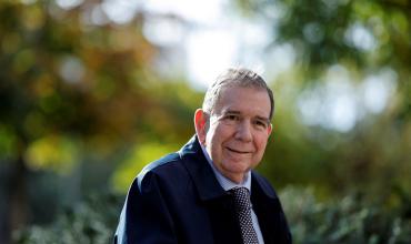 Edmundo González Urrutia debió ser hospitalizado en Madrid