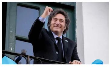 Javier Milei canceló un inminente viaje a Perú, en medio del caos en las elecciones presidenciales
