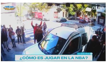 ¡Impactante! Una camioneta perdió el control frente al canal de streaming Olga