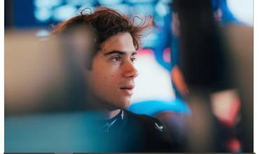 Mientras se abraza a la fiesta popular en Buenos Aires, Colapinto sabe que pierde un tiempo vital camino a Miami