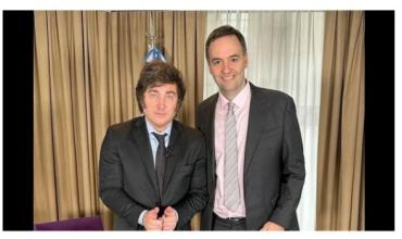 Milei cerrará abril con una charla sobre economía y se mostrará, en el Congreso, junto a Adorni