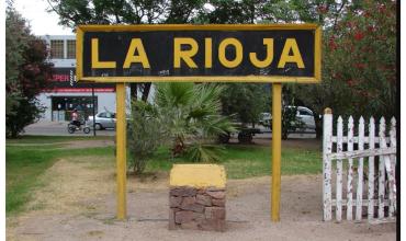 Demoraron a una pareja por exhibiciones obscenas en la vía pública