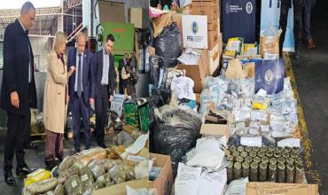 Manuel Adorni y la Ministra de Seguridad de la Nación destruyeron más de 800 kilos de droga