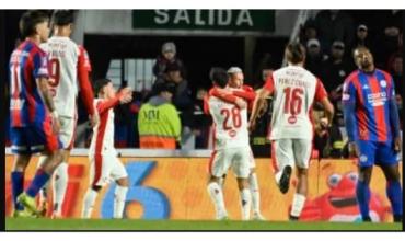 Independiente venció a San Lorenzo en el Nuevo Gasómetro y ambos se metieron en los playoffs