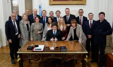 Javier Milei reúne al Gabinete para respaldar a Manuel Adorni y avanzar con el plan de reformas para 2026