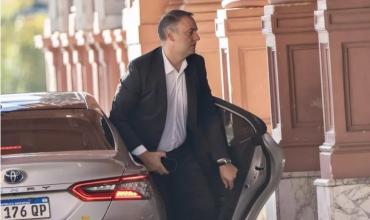 Con Manuel Adorni en el foco, Javier Milei reunió al Gabinete: "Prefiero perder la elección que echarlo"