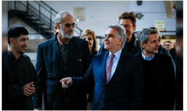 Llaryora anunció un fondo de $2.000 millones para escuelas técnicas y criticó el recorte nacional