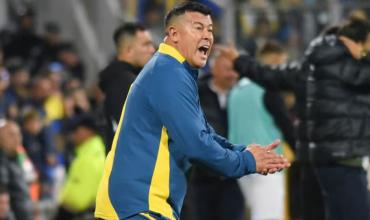 La desafiante respuesta del DT de Central después de que Diego Milito hablara de “robo” a Racing en Rosario