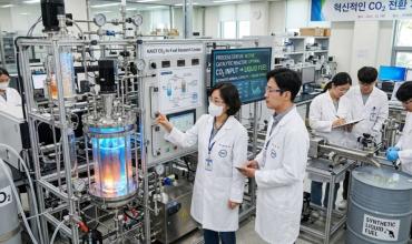 Científicos coreanos desarrollaron un sistema que podría transformar CO2 en 100.000 toneladas de combustible