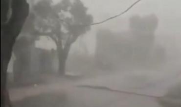 Feroz temporal en Uttar Pradesh: una tormenta eléctrica causó más de cien muertes y derrumbes masivos