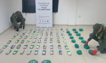 Gendarmería secuestró casi 16 kilos de marihuana en encomiendas con destino a La Rioja
