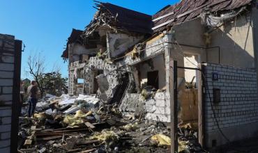 Cuatro personas murieron y 17 resultaron heridas por un ataque de Rusia con misiles y drones en Ucrania