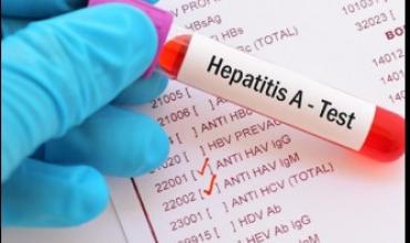  Alerta por hepatitis A en adultos jóvenes: advierten sobre nuevos casos y llaman a reforzar la vacunación