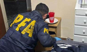 Encontraron medio kilo de cocaína en la casa de una funcionaria de Morón que huyó antes de ser detenida