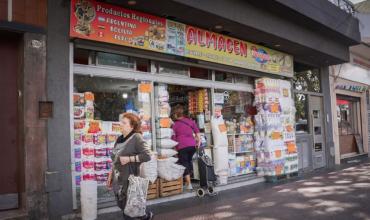 El consumo masivo no repunta y en el primer cuatrimestre acumuló una caída del 3,3%