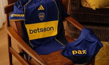 Boca presentó una camiseta por el aniversario de su bicampeonato en la Copa Libertadores