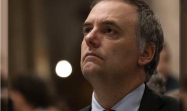 La declaración jurada de Adorni: inmuebles, dólares en efectivo y una cuenta en Estados Unidos