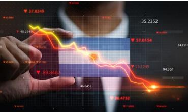 El riesgo país cae a mínimos en la era Milei, los ADR y los bonos con números en verde en Wall Street