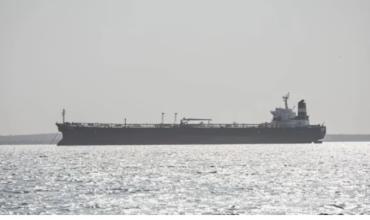 Estados Unidos inutiliza en el golfo de Omán buque cisterna que navegaba hacia Irán