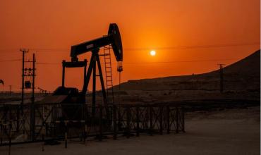 Los precios del petróleo suben ante el recrudecimiento de las tensiones entre Estados Unidos e Irán