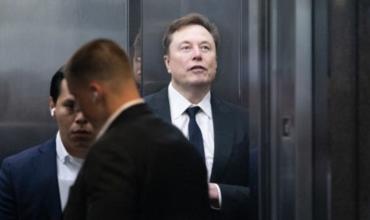 Elon Musk pasa a ser el primer trillonario de la historia