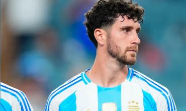Marcos Senesi llegó a Kansas City para sumarse al plantel mundialista de la Selcción Argentina