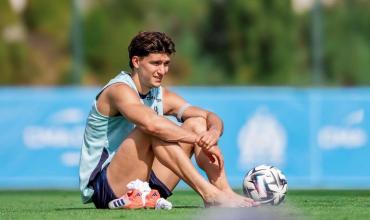 La reacción de Balerdi tras el cariñoso gesto de los jugadores de Argentina a horas del debut en el Mundial: “Despertarme y ver esta foto me emociona mucho”