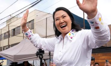 Balotaje en Perú: Fujimori aumenta su ventaja a casi 40 mil votos y Sánchez prepara “anuncios muy importantes”