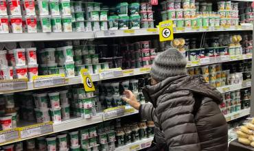 Cayeron las ventas en supermercados, autoservicios y shoppings en abril