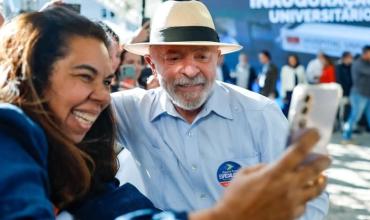 Lula aventaja por diez puntos a Flávio Bolsonaro con miras a elecciones presidenciales