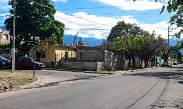 Un hombre de 78 años fue hospitalizado tras ser atacado por un perro en el barrio 4 de Junio