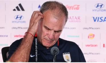 Marcelo Bielsa convocó a una conferencia y crecen las versiones en Uruguay