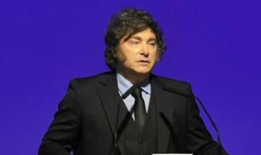 Javier Milei viajará hoy a Asunción para participar de la cumbre del Mercosur tras reordenar el Gabinete