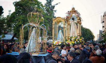 Masiva procesión de invierno  en honor a San Nicolás y la Virgen del Valle reunió a fieles en la capital riojana