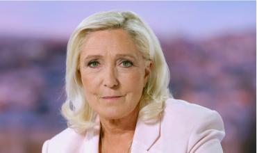 Marine Le Pen confirma su candidatura a las elecciones presidenciales de 2027 pese a tener que llevar un brazalete electrónico