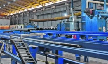 En Mayo: La industria cayó 5,7% interanual pero la construcción creció 4,1%